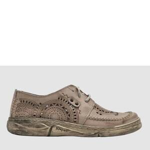 NEW KCR GROUP women's timeless low-top leather shoes in beige